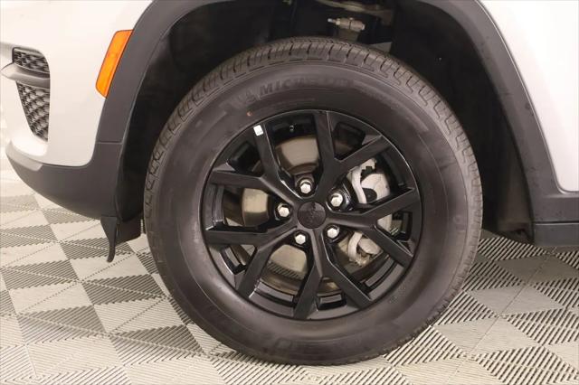 2025 Jeep Grand Cherokee Altitude 4x4