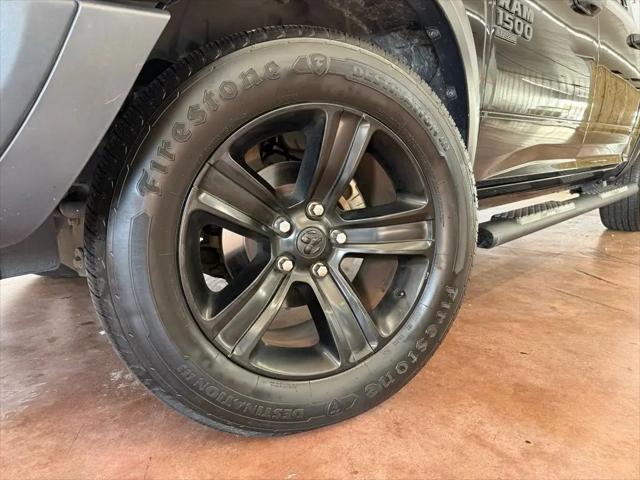 2022 Ram 1500 Classic Warlock Crew Cab 4x4 5'7" Box