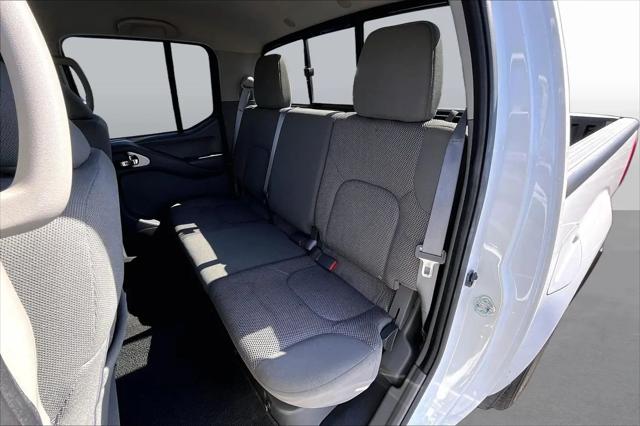 2021 Nissan Frontier Crew Cab SV 4x2