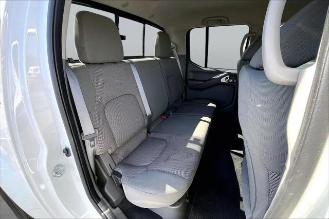 2021 Nissan Frontier Crew Cab SV 4x2