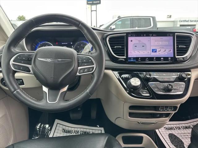 2022 Chrysler Pacifica Touring L