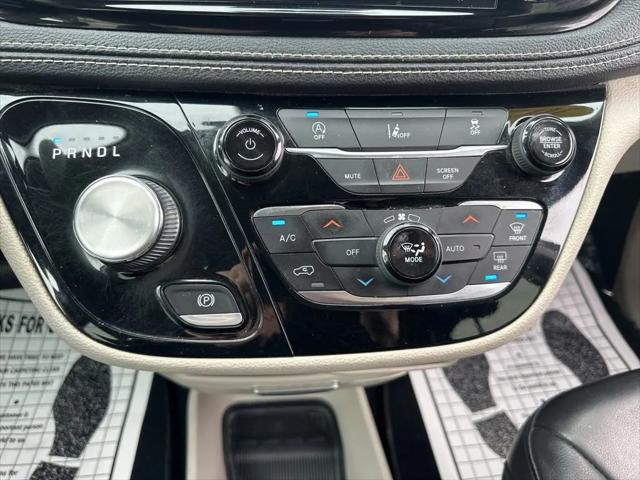2022 Chrysler Pacifica Touring L