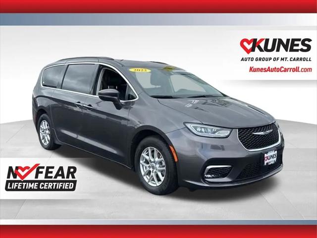 2022 Chrysler Pacifica Touring L for sale in Mount Carroll, IL