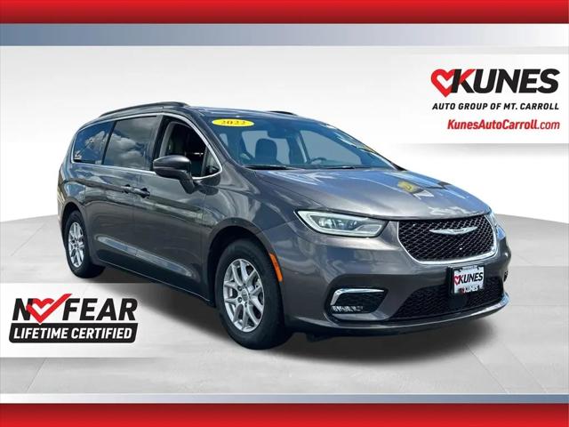 2022 Chrysler Pacifica Touring L for sale in Mount Carroll, IL