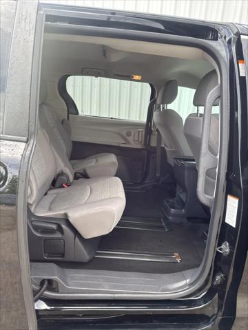 2023 Toyota Sienna LE