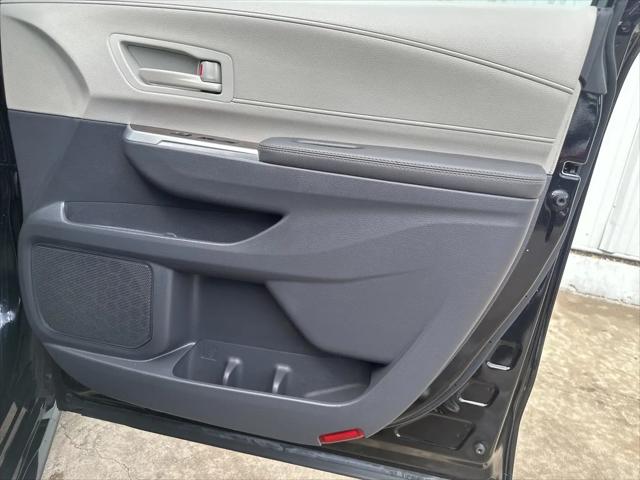 2023 Toyota Sienna LE