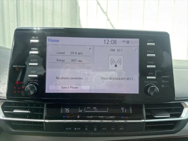 2023 Toyota Sienna LE