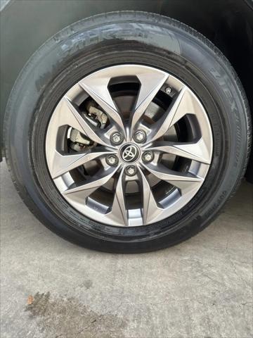 2023 Toyota Sienna LE