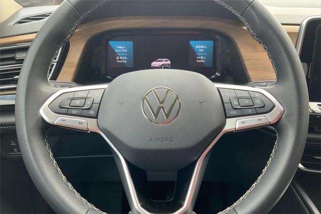 2024 Volkswagen Atlas 2.0T SE w/Technology