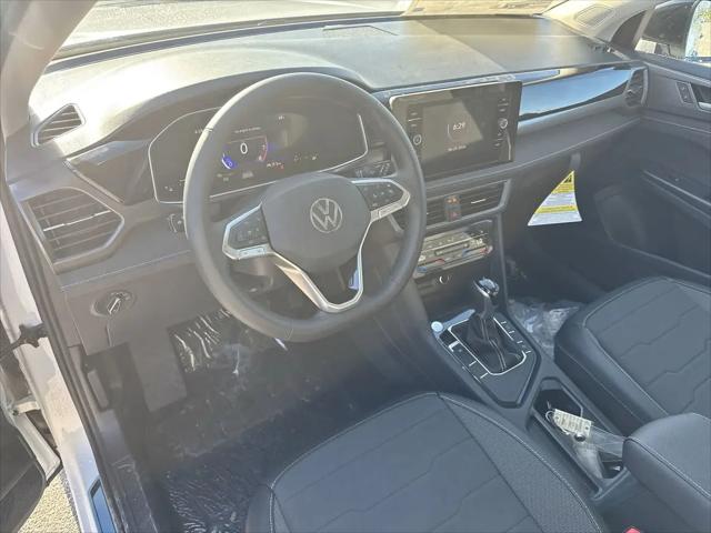 2026 Volkswagen Taos SE Black