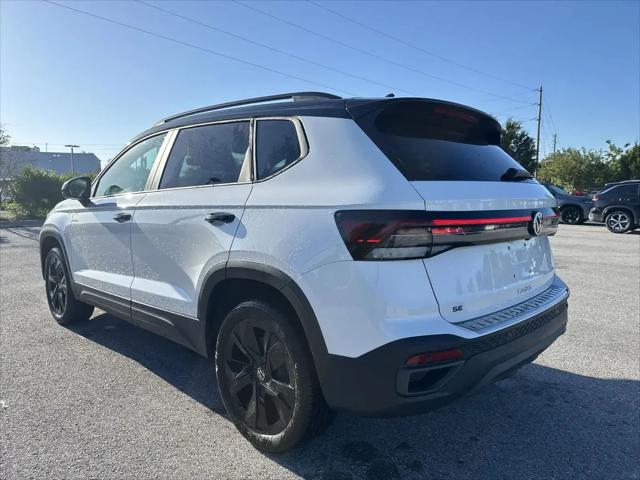 2026 Volkswagen Taos SE Black