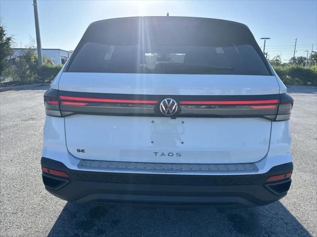 2026 Volkswagen Taos SE Black