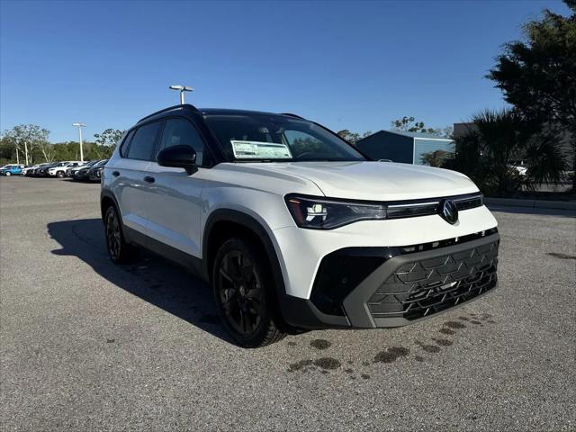 2026 Volkswagen Taos SE Black