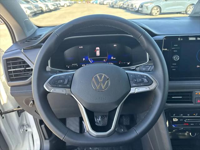 2026 Volkswagen Taos SE Black