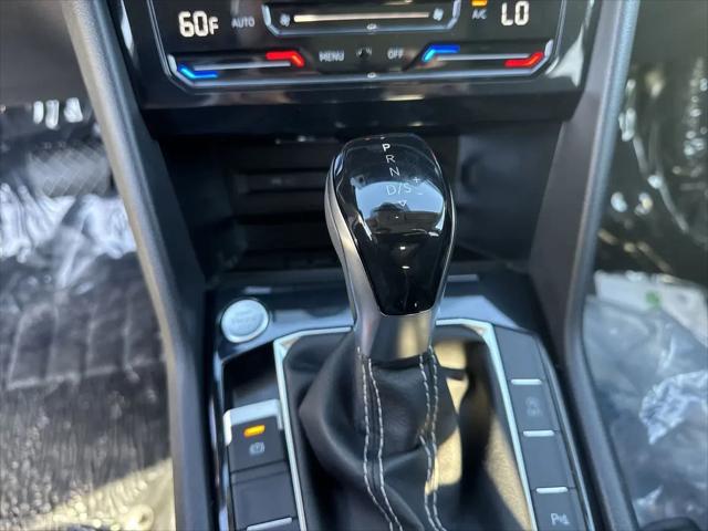 2026 Volkswagen Taos SE Black