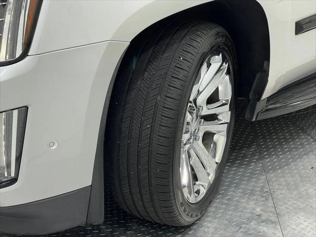 2017 Cadillac Escalade ESV Luxury