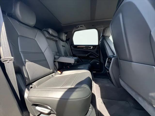 2021 Porsche Cayenne Cayenne