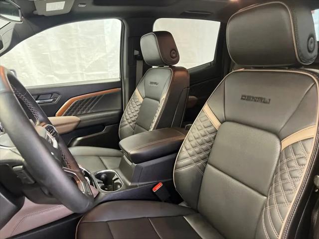 2025 GMC Canyon 4WD Denali