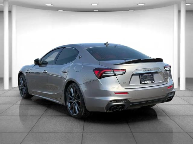 2022 Maserati Ghibli Modena Q4