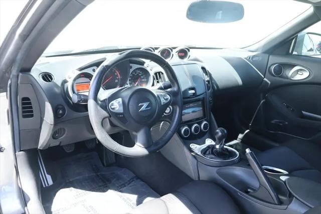 2009 Nissan 370Z Base