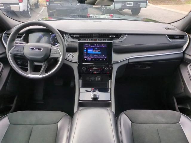 2025 Jeep Grand Cherokee Altitude 4x4