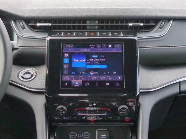 2025 Jeep Grand Cherokee Altitude 4x4