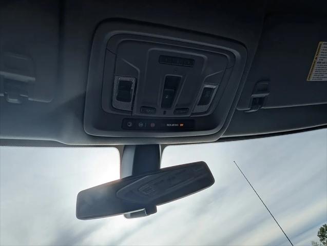 2021 Chevrolet Silverado 1500 2WD Crew Cab Short Bed LT