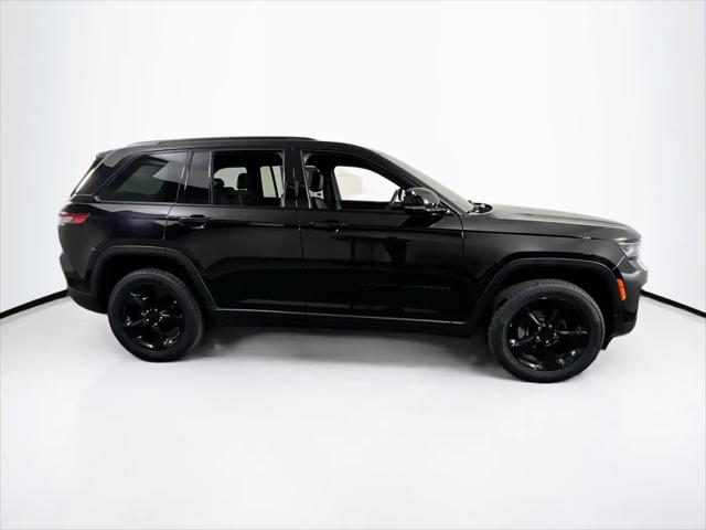 2023 Jeep Grand Cherokee Altitude 4x4