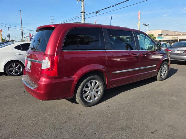 2014 Chrysler Town & Country Touring