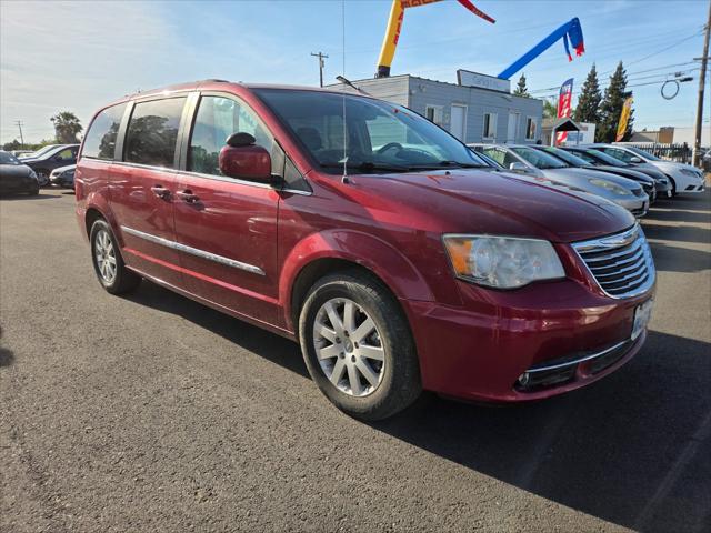2014 Chrysler Town & Country Touring