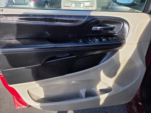 2014 Chrysler Town & Country Touring