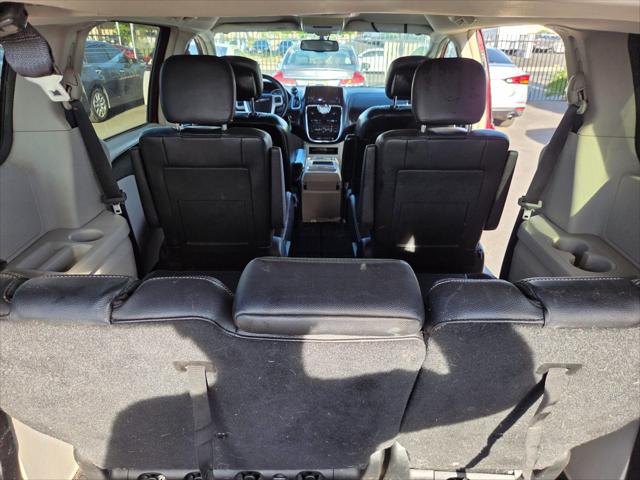2014 Chrysler Town & Country Touring