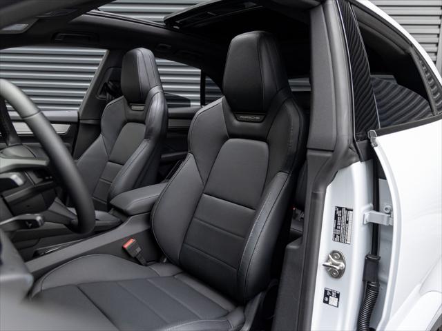2026 Porsche Macan Electric Unknown