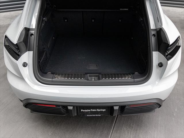 2026 Porsche Macan Electric Unknown