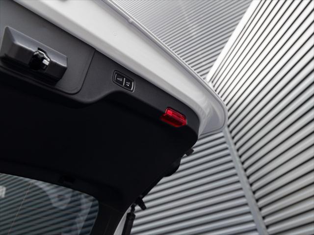 2026 Porsche Macan Electric Unknown