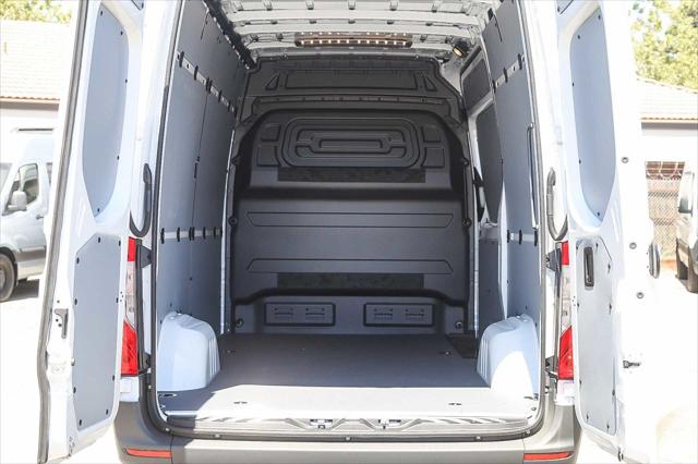 2026 Mercedes-Benz Sprinter 2500 Standard Roof 4-Cyl Diesel