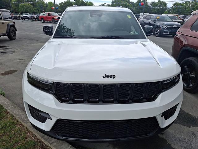 2023 Jeep Grand Cherokee Altitude 4x4 2023 Jeep Grand Cherokee Altitude 4x4