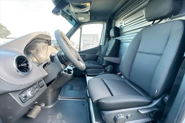 2026 Mercedes-Benz Sprinter 2500 Standard Roof 4-Cyl Diesel HO