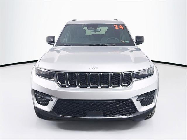 2024 Jeep Grand Cherokee Laredo 4x4 2024 Jeep Grand Cherokee Laredo 4x4