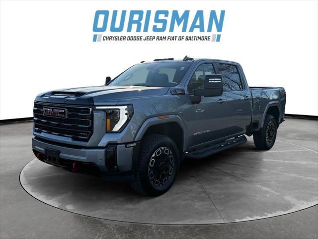 2025 GMC Sierra 2500HD 4WD Crew Cab Standard Bed AT4