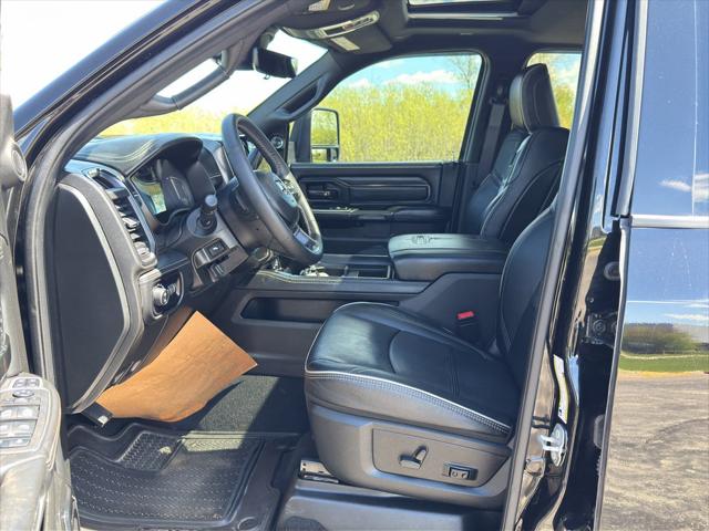 2023 Ram 3500 Limited Crew Cab 4x4 8' Box