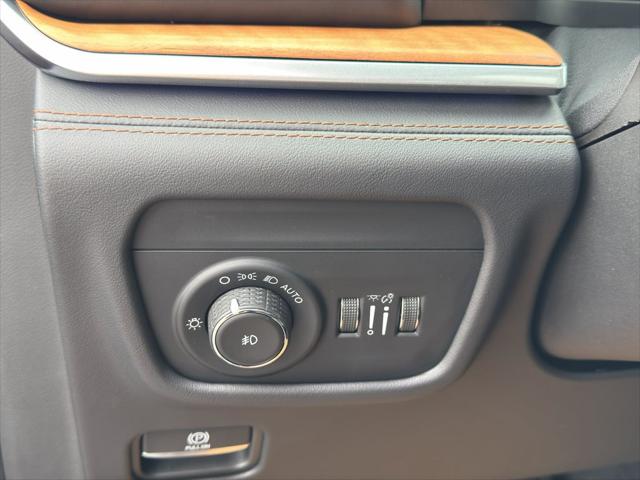 2023 Jeep Grand Cherokee L Summit Reserve 4x4