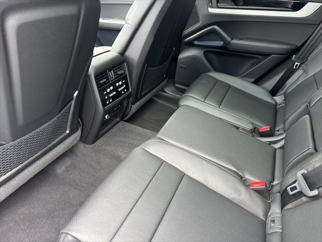 2026 Porsche Cayenne Unknown