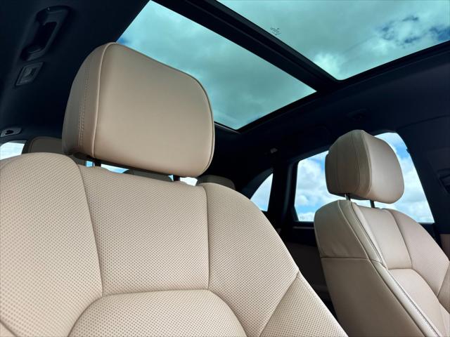 2026 Porsche Macan Unknown
