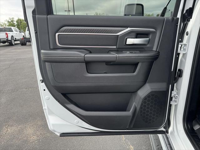 2026 Ram 3500 Lone Star Crew Cab 4x4 8' Box
