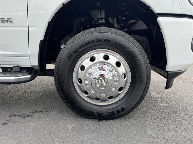 2026 Ram 3500 Lone Star Crew Cab 4x4 8' Box