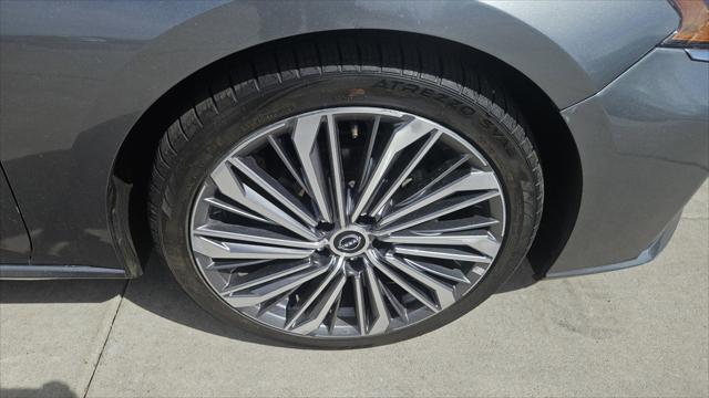 2023 Nissan Altima SL FWD