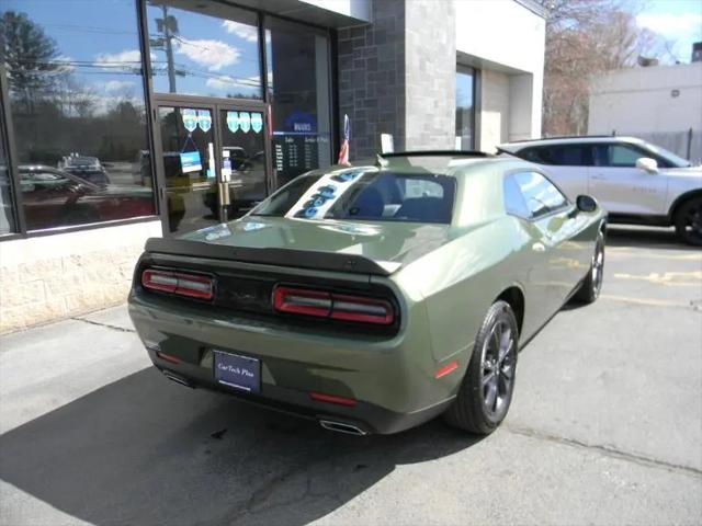 2022 Dodge Challenger SXT AWD