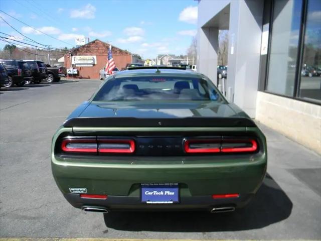 2022 Dodge Challenger SXT AWD