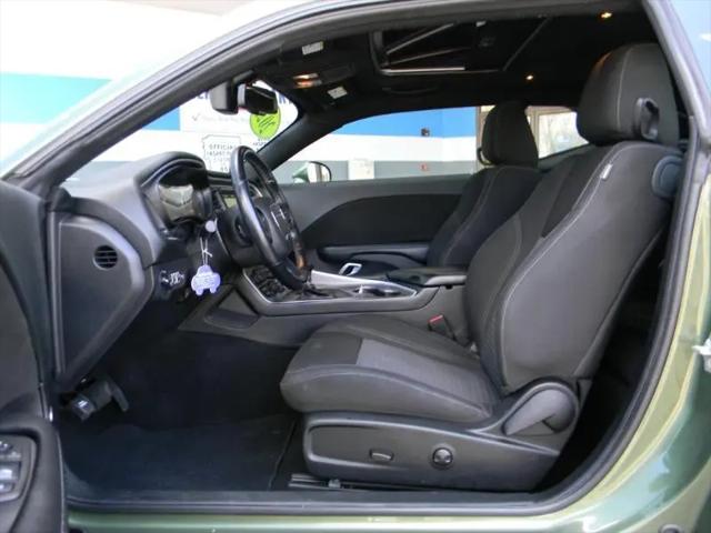 2022 Dodge Challenger SXT AWD